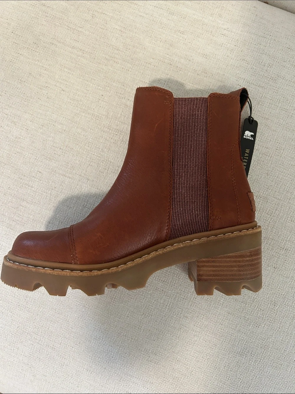 SOREL Joan Now Leather Chelsea Boot, Rustic Brown Gum, size 7, NWT No box.